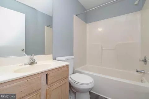 Bath - 1137 N Mount St, Baltimore, MD 21217 photo 1 of 1