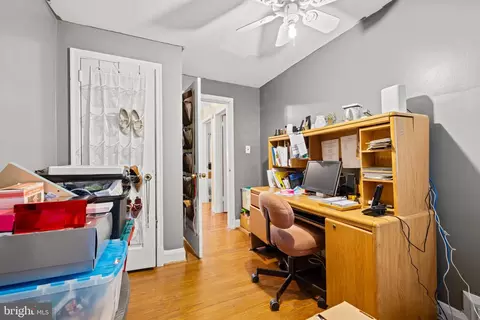 Entry Way - 2107 Echodale Ave, Baltimore, MD 21214 photo 4 of 4