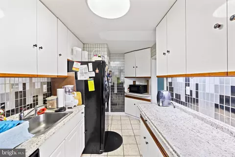 Kitchen - 2107 Echodale Ave, Baltimore, MD 21214 photo 4 of 4