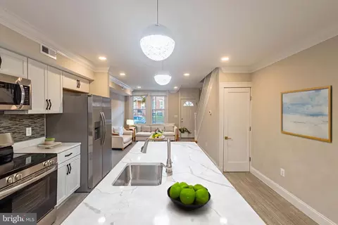 2846 Lake Ave, Baltimore, MD 21213 photo 2