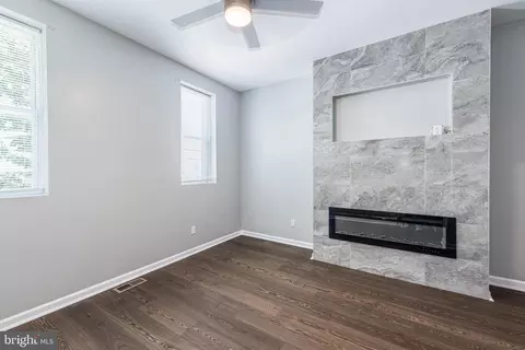 Living - 1715 E Oliver St, Baltimore, MD 21213 photo 2 of 3
