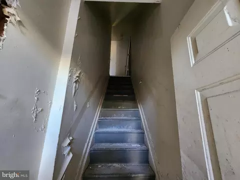 Entry Way - 1627 Mosher St, Baltimore, MD 21217 photo 4 of 7