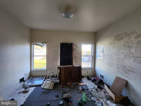 Bedroom - 1627 Mosher St, Baltimore, MD 21217 photo 1 of 1