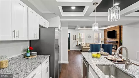 Entry Way - 3223 Spaulding Ave, Baltimore, MD 21215 photo 8 of 16