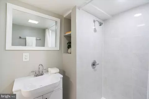 Bath - 1324 Winston Ave, Baltimore, MD 21239 photo 4 of 4