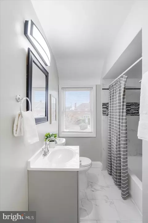 Bath - 1324 Winston Ave, Baltimore, MD 21239 photo 1 of 4