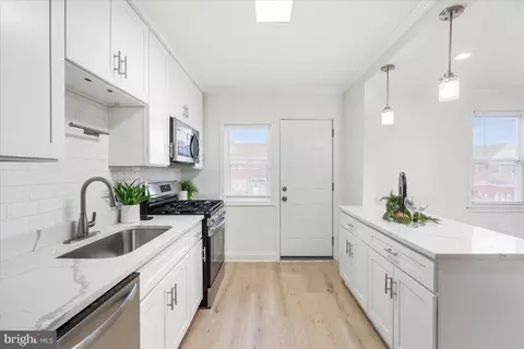 Entry Way - 1324 Winston Ave, Baltimore, MD 21239 photo 1 of 4