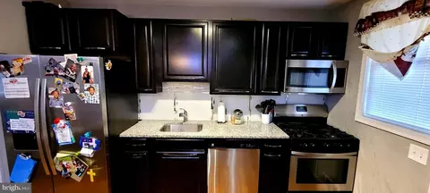 3927 Cedardale Rd, Baltimore, MD 21215 photo 4