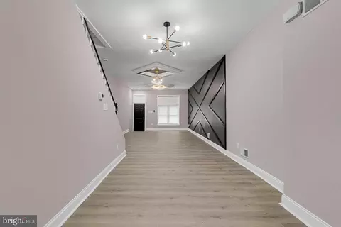 Entry Way - 2576 W Baltimore St W, Baltimore, MD 21223 photo 5 of 12