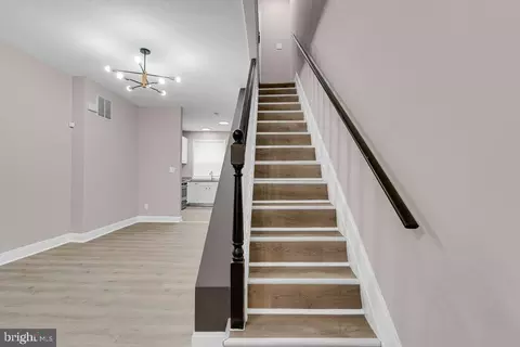 Entry Way - 2576 W Baltimore St W, Baltimore, MD 21223 photo 8 of 12