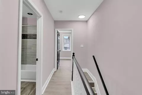 Entry Way - 2576 W Baltimore St W, Baltimore, MD 21223 photo 9 of 12