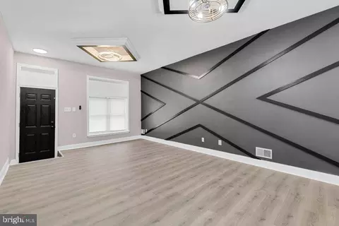 Entry Way - 2576 W Baltimore St W, Baltimore, MD 21223 photo 1 of 12