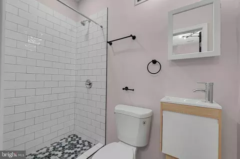 Bath - 2576 W Baltimore St W, Baltimore, MD 21223 photo 2 of 2