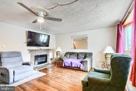 Living - 5552 Whitby Rd, Baltimore, MD 21206 photo 1 of 3