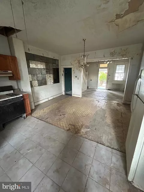 523 Beaumont Ave, Baltimore, MD 21212 photo 4