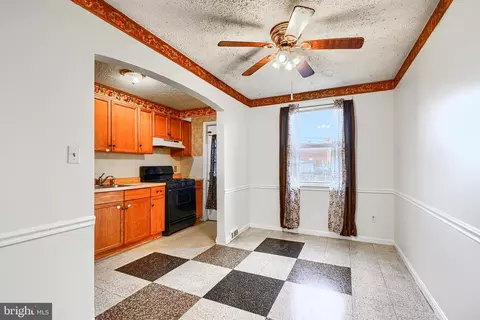 Entry Way - 6302 Brown Ave, Baltimore, MD 21224 photo 1 of 2