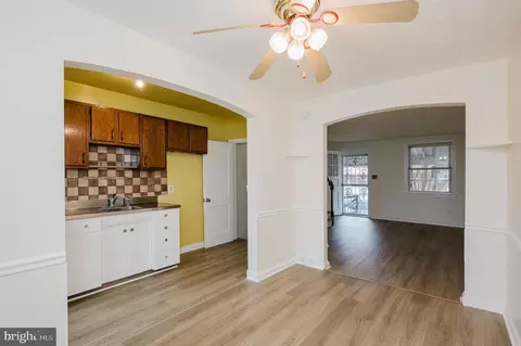 Entry Way - 6320 Brown Ave, Baltimore, MD 21224 photo 2 of 4