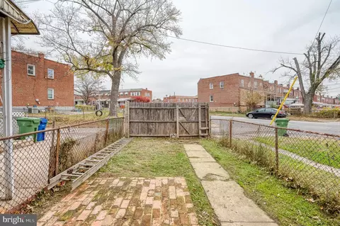 Exterior - 6320 Brown Ave, Baltimore, MD 21224 photo 2 of 2