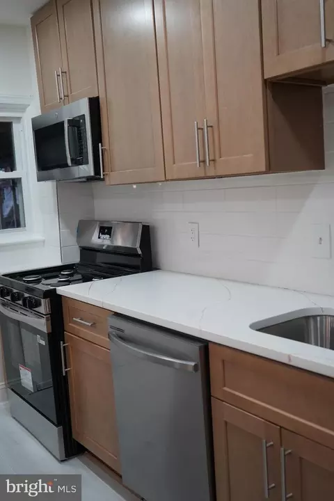 Kitchen - 40 Upmanor Rd, Baltimore, MD 21229 photo 3 of 3