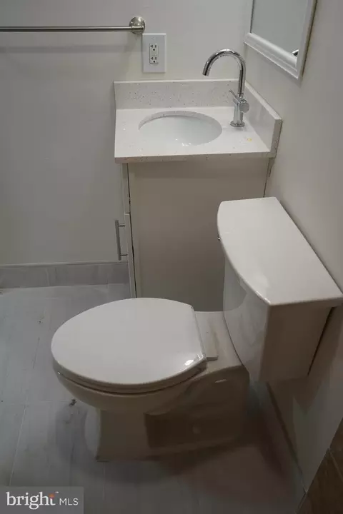 Bath - 40 Upmanor Rd, Baltimore, MD 21229 photo 5 of 5