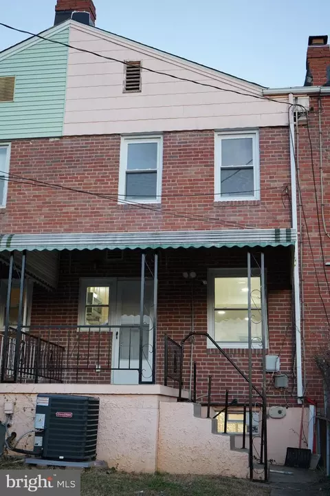 Exterior - 40 Upmanor Rd, Baltimore, MD 21229 photo 4 of 5