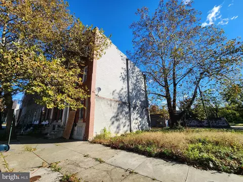 Exterior - 933 N Mount St, Baltimore, MD 21217 photo 3 of 3