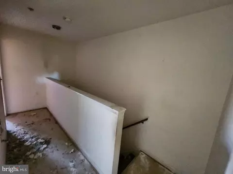 Entry Way - 933 N Mount St, Baltimore, MD 21217 photo 8 of 9