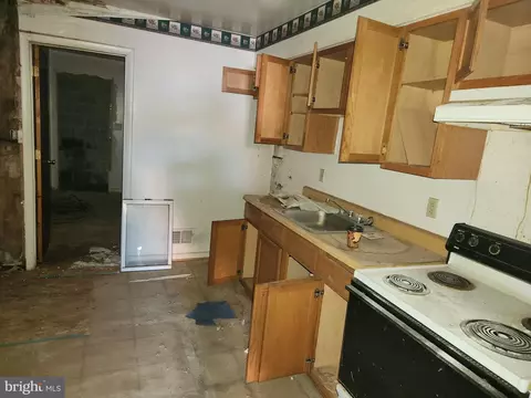1019 N Mount St, Baltimore, MD 21217 photo 4