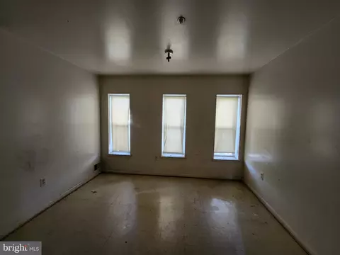 1019 N Mount St, Baltimore, MD 21217 photo 15