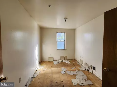 1019 N Mount St, Baltimore, MD 21217 photo 11