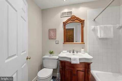 705 Dover St, Baltimore, MD 21230 photo 14