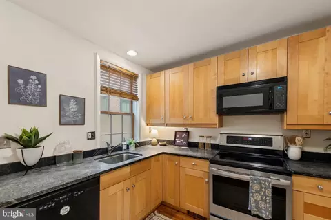 705 Dover St, Baltimore, MD 21230 photo 8