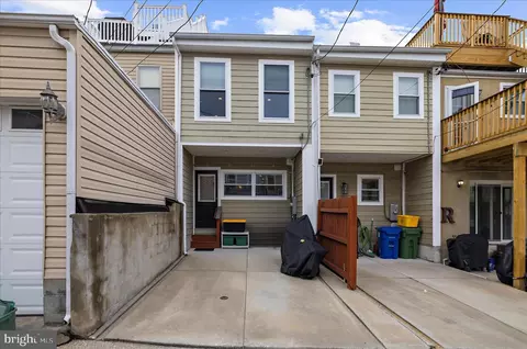 Exterior - 932 S Clinton St S, Baltimore, MD 21224 photo 6 of 6