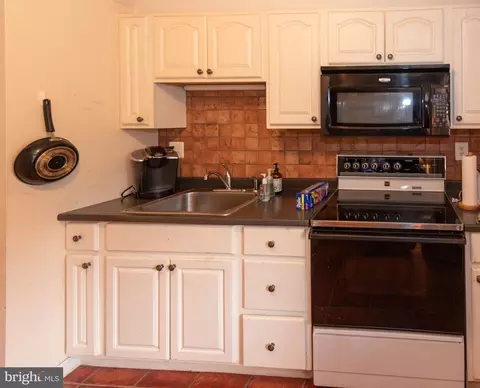 2807 W Strathmore Ave, Baltimore, MD 21209 photo 12