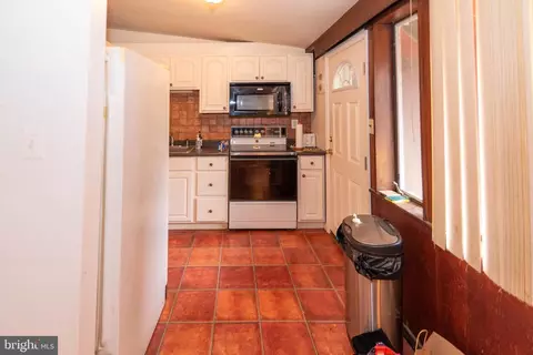 2807 W Strathmore Ave, Baltimore, MD 21209 photo 8