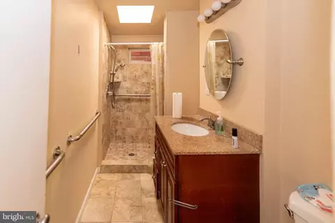 2807 W Strathmore Ave, Baltimore, MD 21209 photo 22