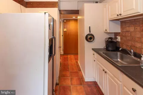 2807 W Strathmore Ave, Baltimore, MD 21209 photo 11
