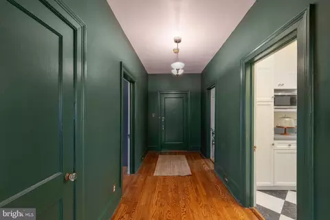 102 W 39th St #2B, Baltimore, MD 21210 photo 9