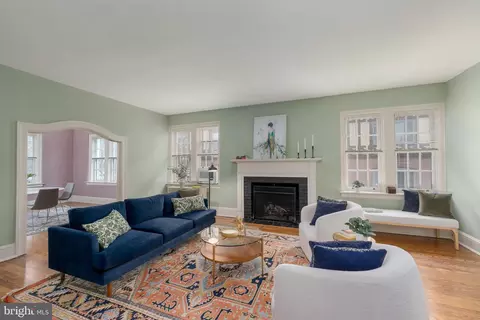 102 W 39th St #2B, Baltimore, MD 21210