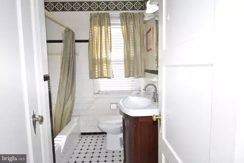 Bath - 1516 Coldspring Ln, Baltimore, MD 21218 photo 1 of 1