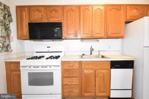 Kitchen - 1516 Coldspring Ln, Baltimore, MD 21218 photo 1 of 1