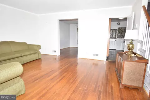 Living - 1516 Coldspring Ln, Baltimore, MD 21218 photo 2 of 3