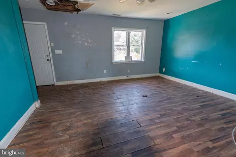 Living - 1403 N Decker Ave, Baltimore, MD 21213 photo 4 of 4