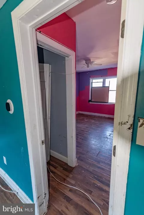 Entry Way - 1403 N Decker Ave, Baltimore, MD 21213 photo 3 of 19