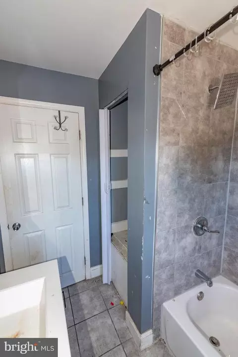 Bath - 1403 N Decker Ave, Baltimore, MD 21213 photo 6 of 6