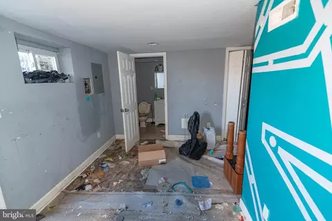 Entry Way - 1403 N Decker Ave, Baltimore, MD 21213 photo 10 of 19
