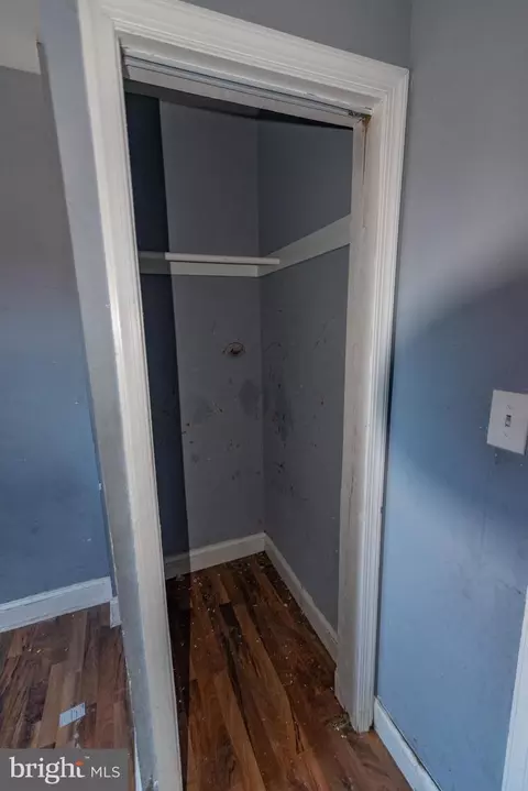 Entry Way - 1403 N Decker Ave, Baltimore, MD 21213 photo 6 of 19