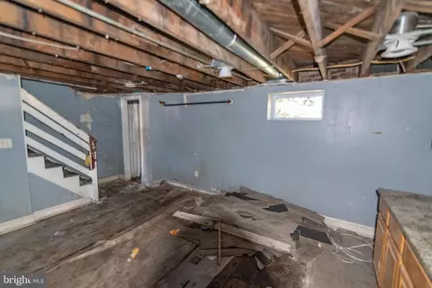 Entry Way - 1403 N Decker Ave, Baltimore, MD 21213 photo 18 of 19