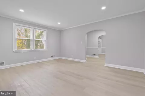 4929 Herring Run Dr, Baltimore, MD 21214 photo 7