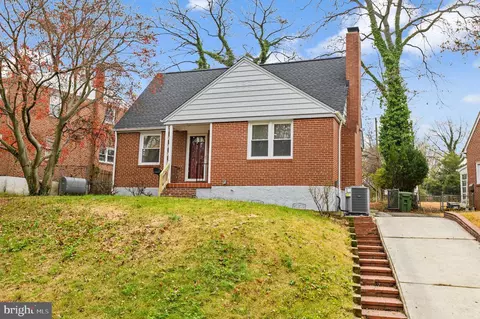 4929 Herring Run Dr, Baltimore, MD 21214 photo 2